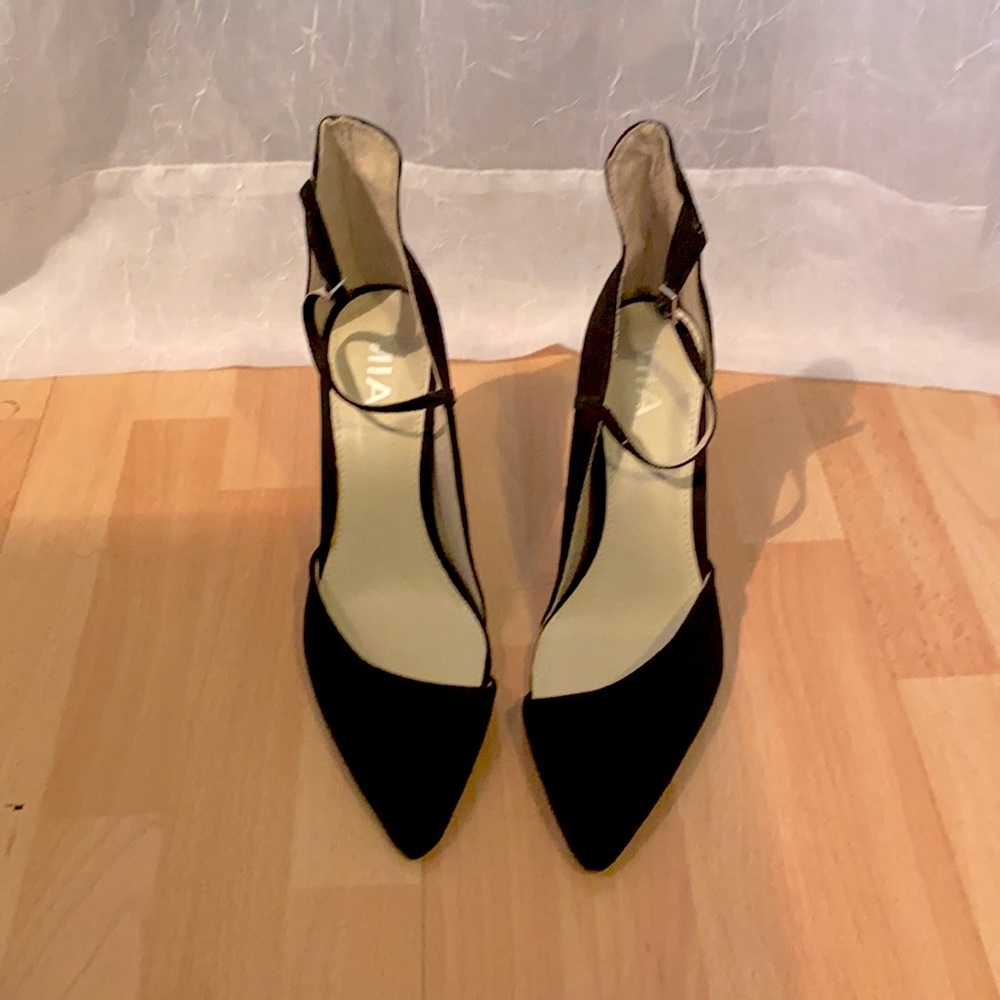 MIA heels